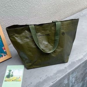 New tote bag size in picture